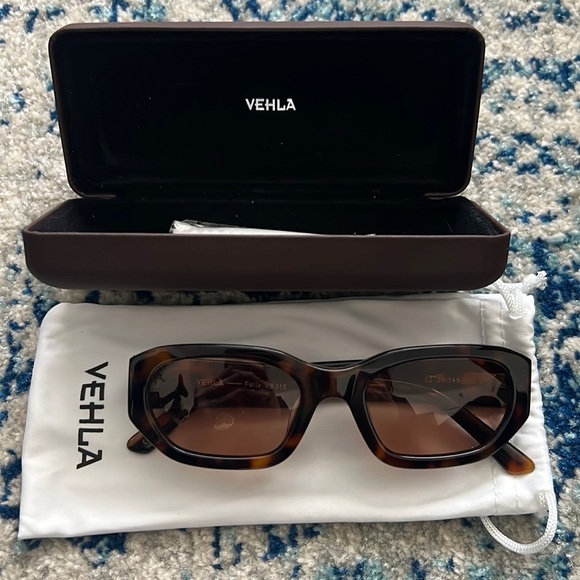 VEHLA Accessories Vehla Felix Sunglasses In Tort Poshmark
